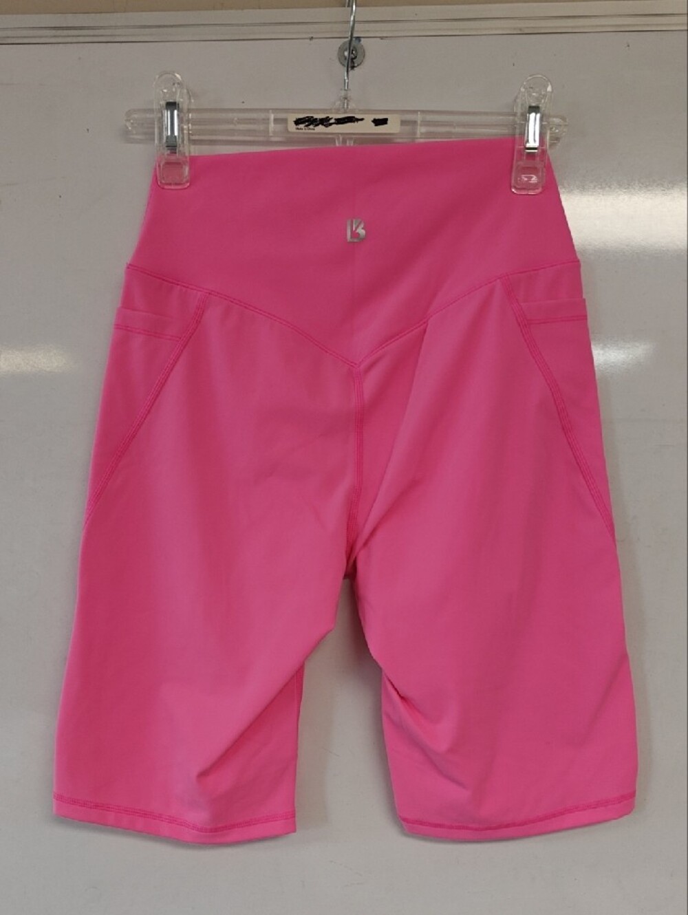 Buffbunny Collection Rosa Pocket Shorts - Picture 2 of 3